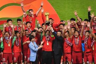 上港足球爆料新闻最新视频,揭秘球队备战新赛季幕后故事